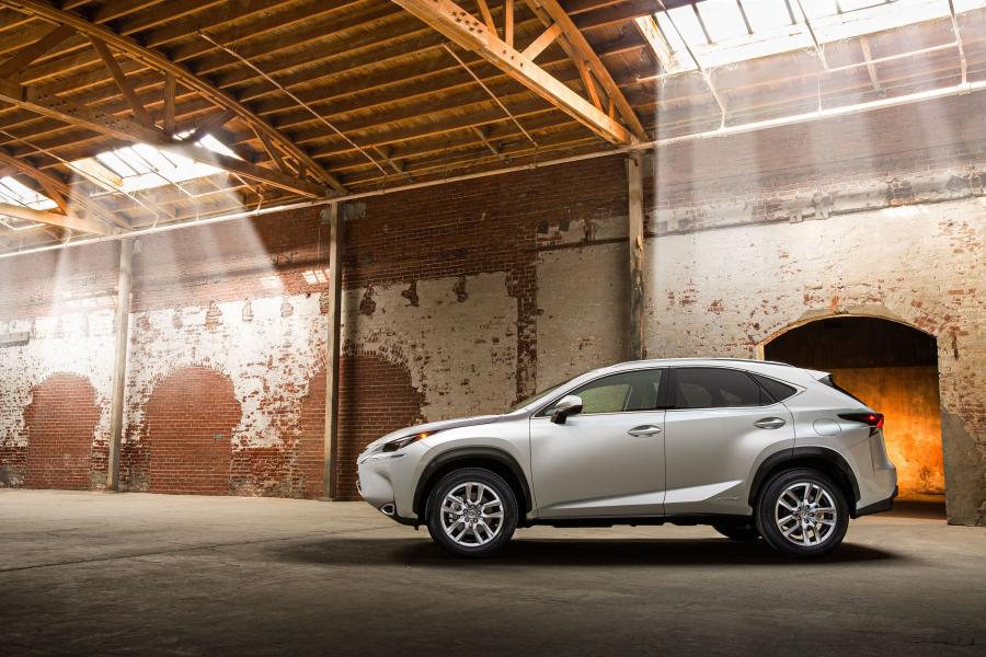  Lexus NX300h 2014 года  (фото 5 из 20)